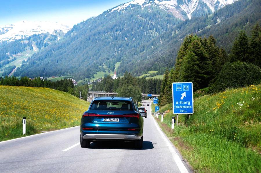  Audi e-tron 55 Quattro 2019 года  (WW) (фото 394 из 452)